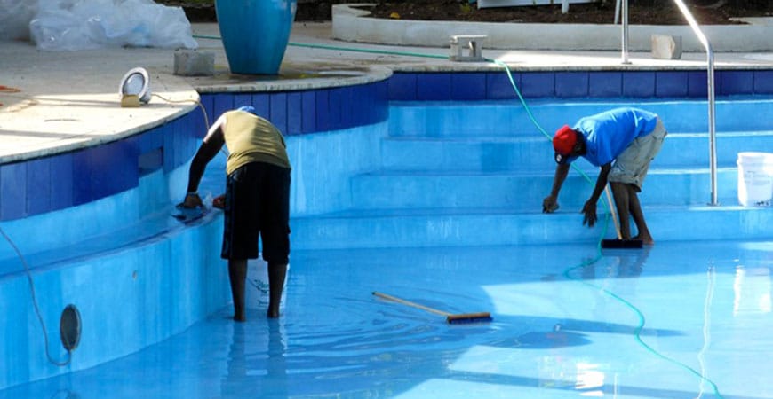 Swimming pool service photo